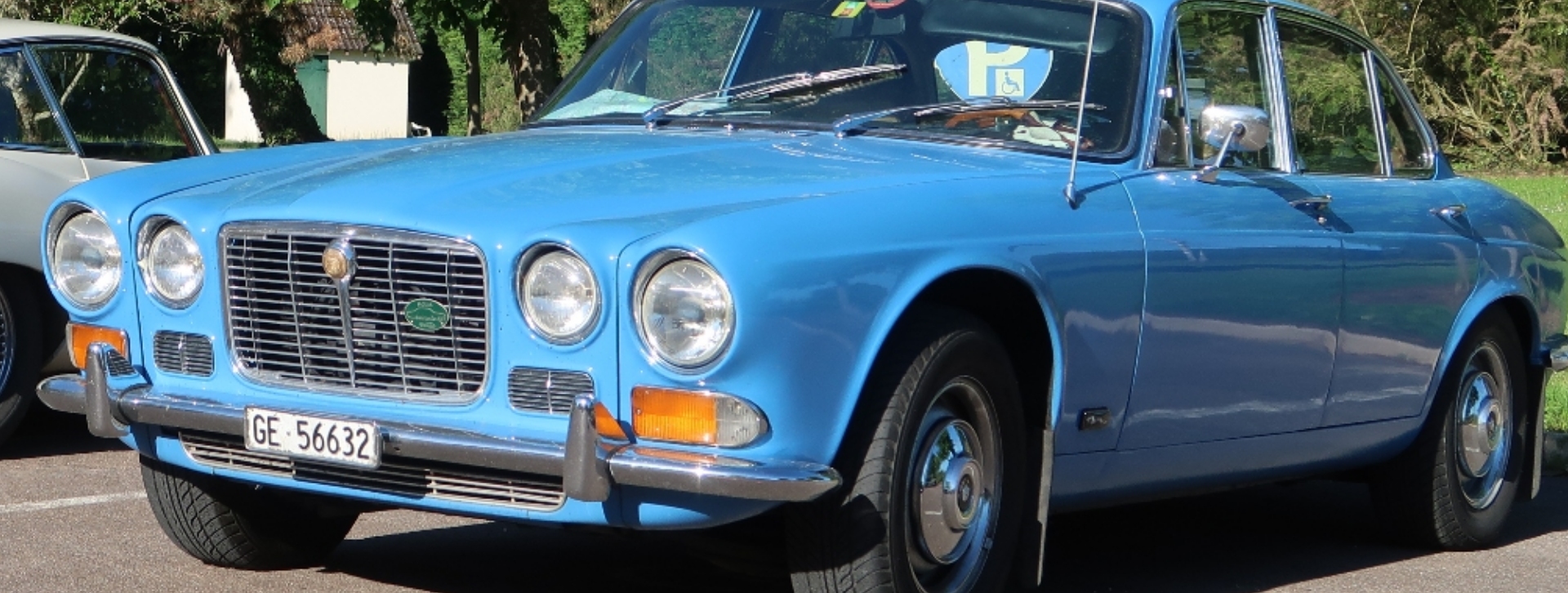 SLIDE JAGUAR XJ6 4.2 1969 Eric Herbert Biass.jpg